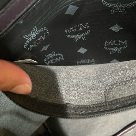 MCM Jumbo Shopping Tote - Picture 14 of 16